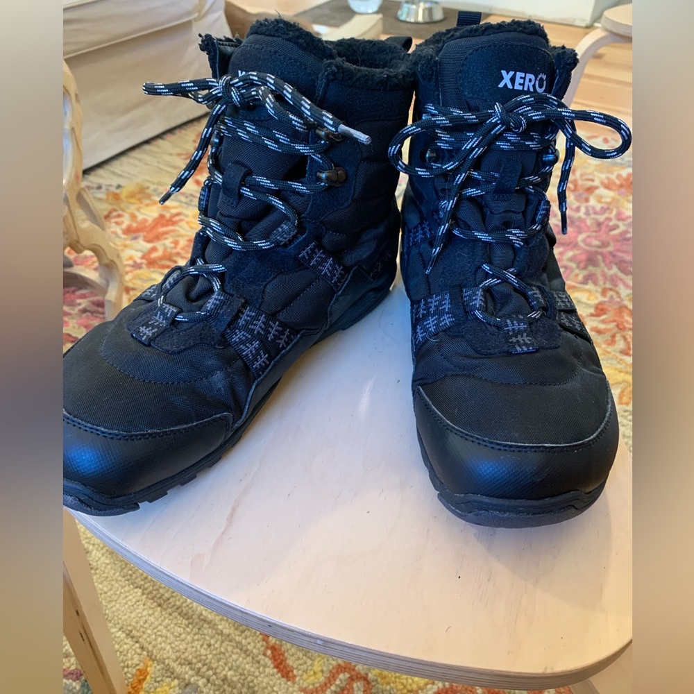 Xero Men’s Alpine Snow Boots Size 42.5/9.5